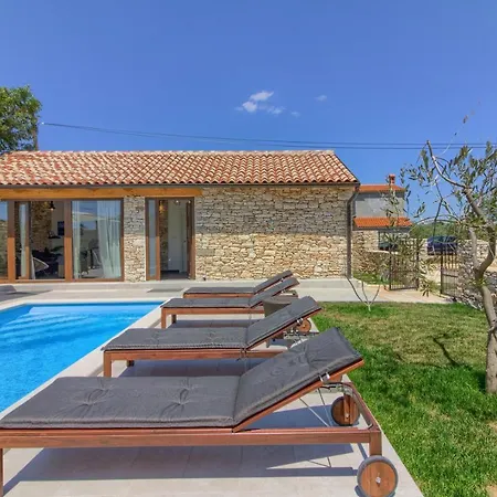 别墅 Cozy Pietra With Private Pool And Whirpool *