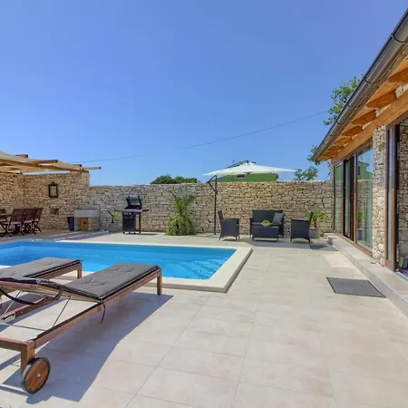 Villa Cozy Pietra With Private Pool And Whirpool *