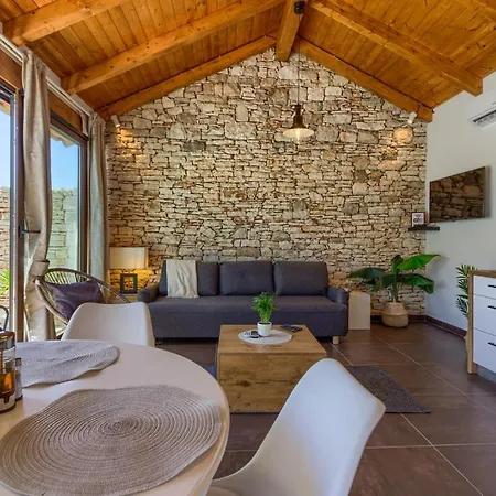 Cozy Pietra With Private Pool And Whirpool