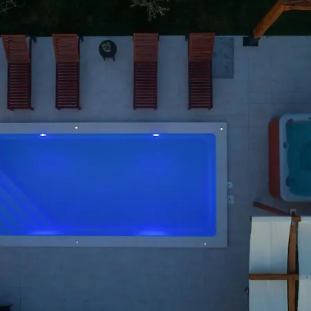 Villa Cozy Pietra With Private Pool And Whirpool