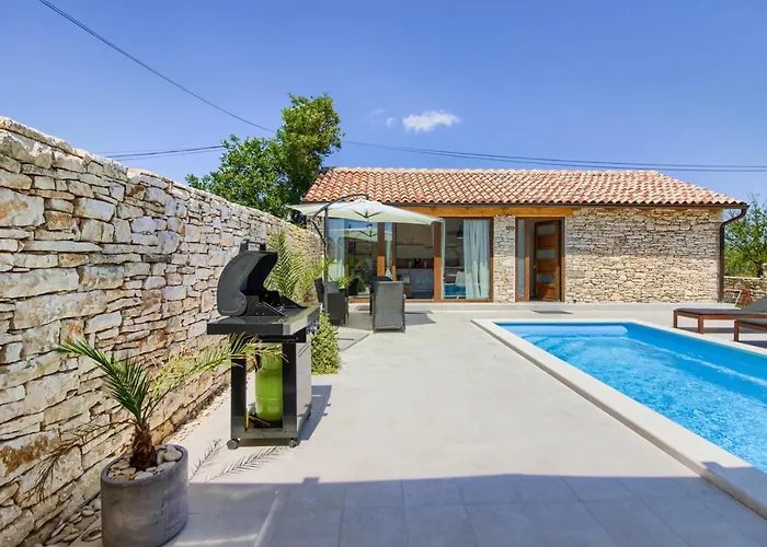 Cozy Pietra With Private Pool And Whirpool