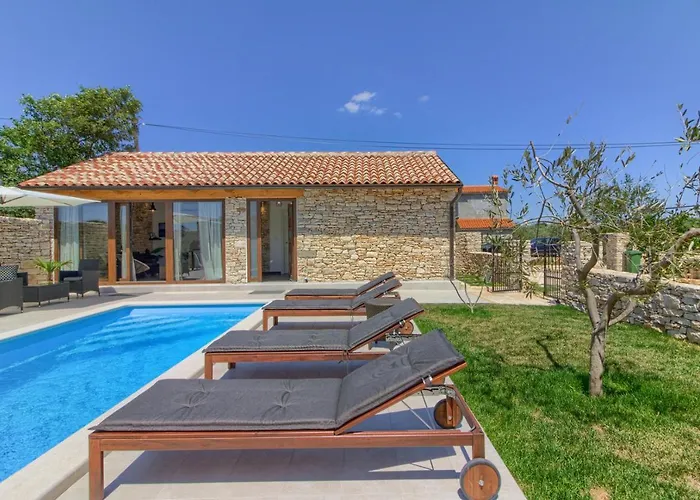 Villa Cozy Pietra With Private Pool And Whirpool *