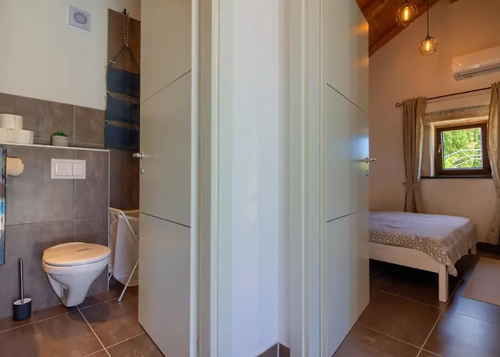 Villa Cozy Pietra With Private Pool And Whirpool