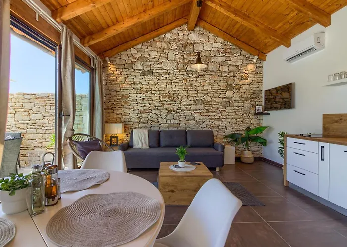 Cozy Pietra With Private Pool And Whirpool